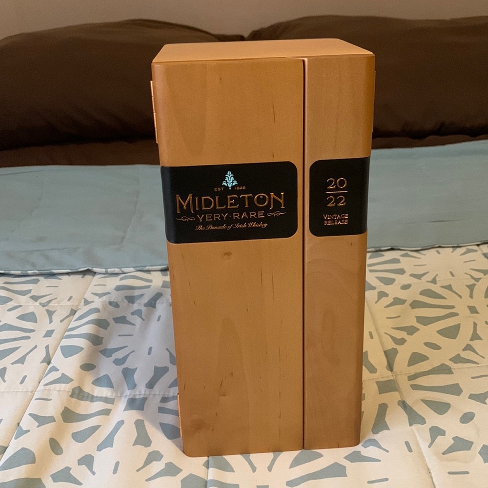 Midleton very rare empty Irish whiskey wooden box
